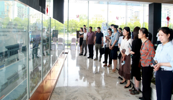 岳阳市城建档案馆——“喜迎二十大 档案颂辉煌”的主题展览活动(图2) image.png